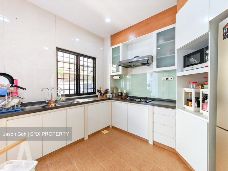 Jalan Waringin (D14), Terrace #504383941